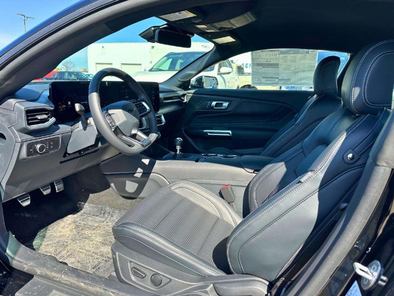 2025 Ford Mustang GT PREMIUM/ MANUAL/COMPANY DEMO ..FASTTTTT Photo