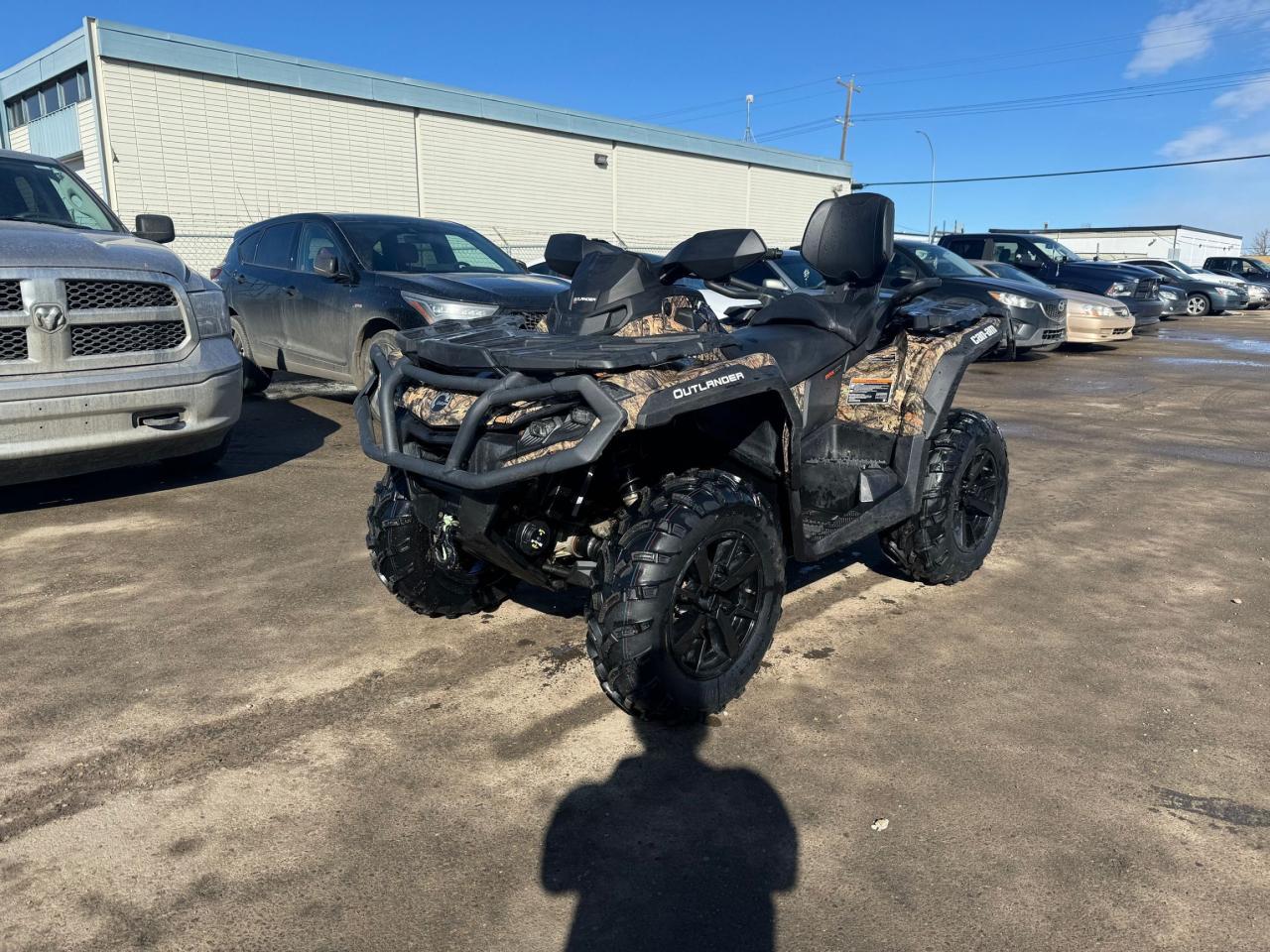 2023 Can-Am Outlander 850 Max XT $106 B/W - Photo #1