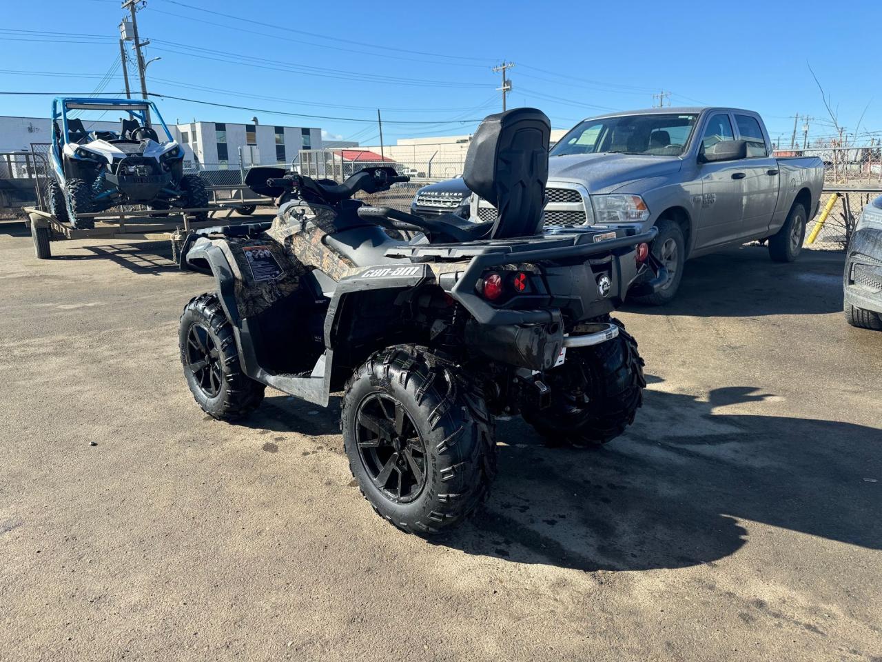 2023 Can-Am Outlander 850 Max XT $106 B/W - Photo #4