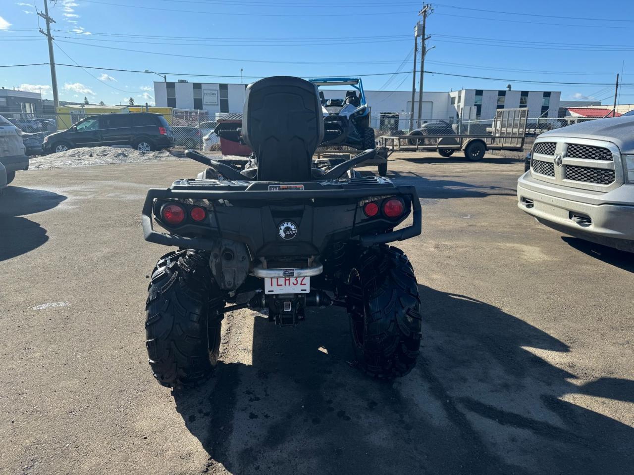 2023 Can-Am Outlander 850 Max XT $106 B/W - Photo #7