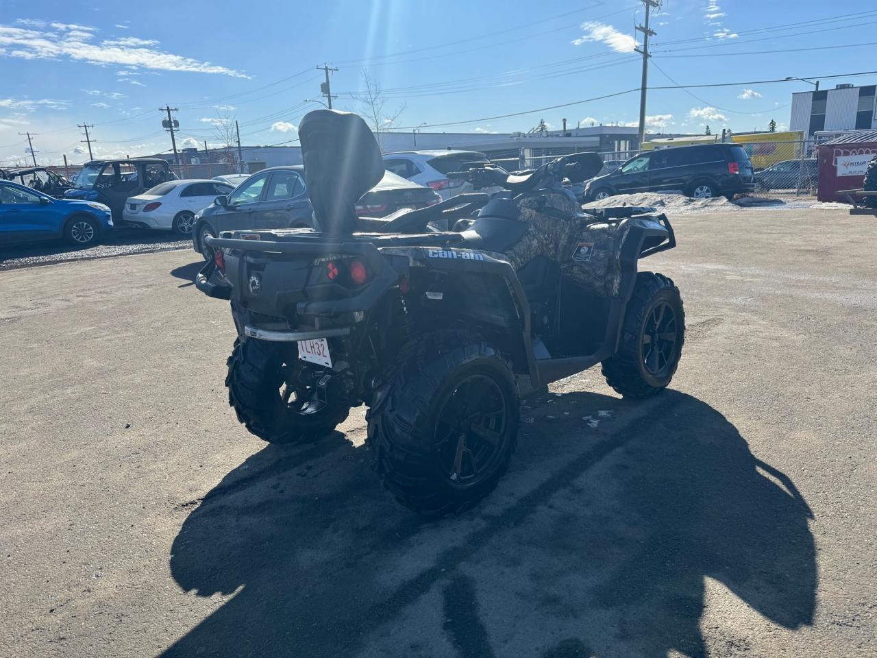 2023 Can-Am Outlander 850 Max XT $106 B/W - Photo #6