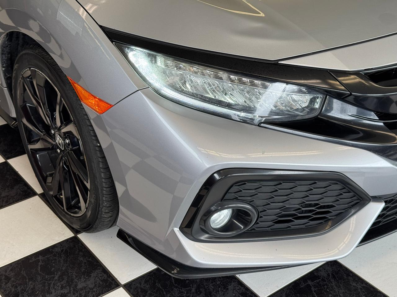 2017 Honda Civic Sport Touring+Leather+Roof+CLEAN CARFAX - Photo #36