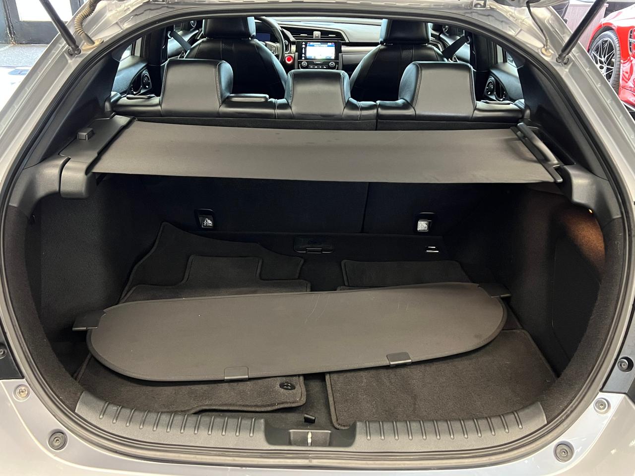 2017 Honda Civic Sport Touring+Leather+Roof+CLEAN CARFAX - Photo #23