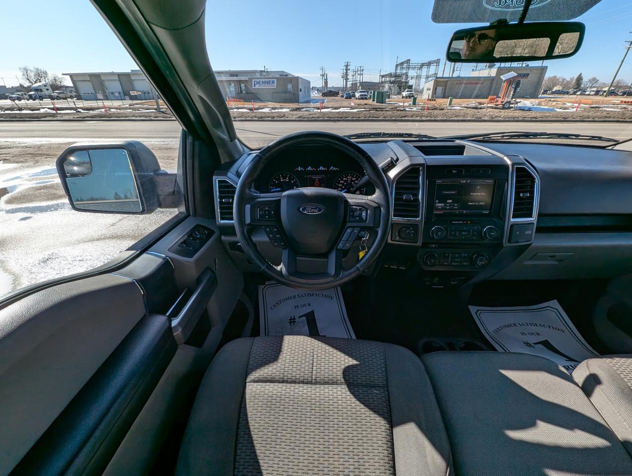 2015 Ford F-150 XLT | MB Only | Command start | Heated seats | - Photo #8