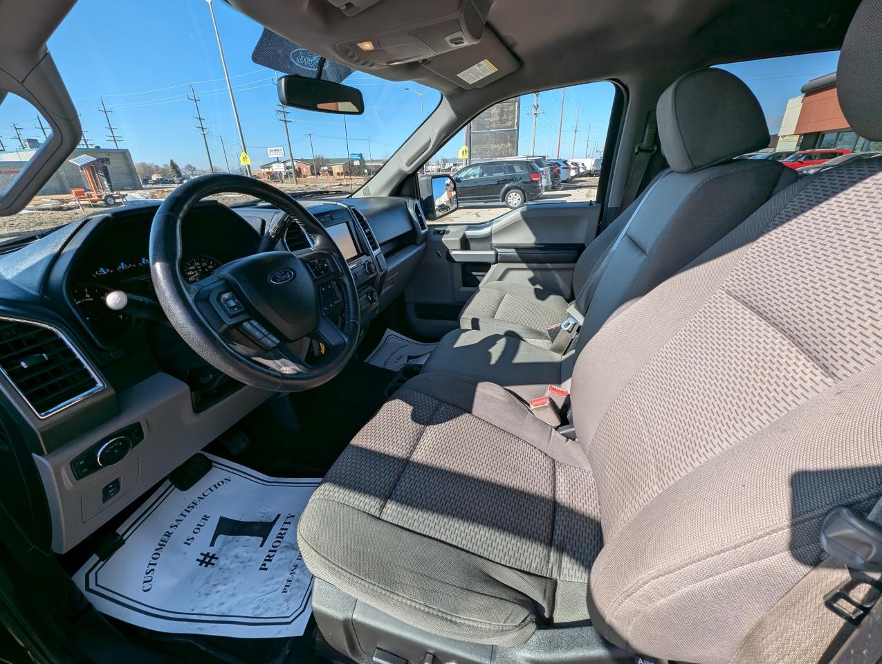 2015 Ford F-150 XLT | MB Only | Command start | Heated seats | - Photo #9