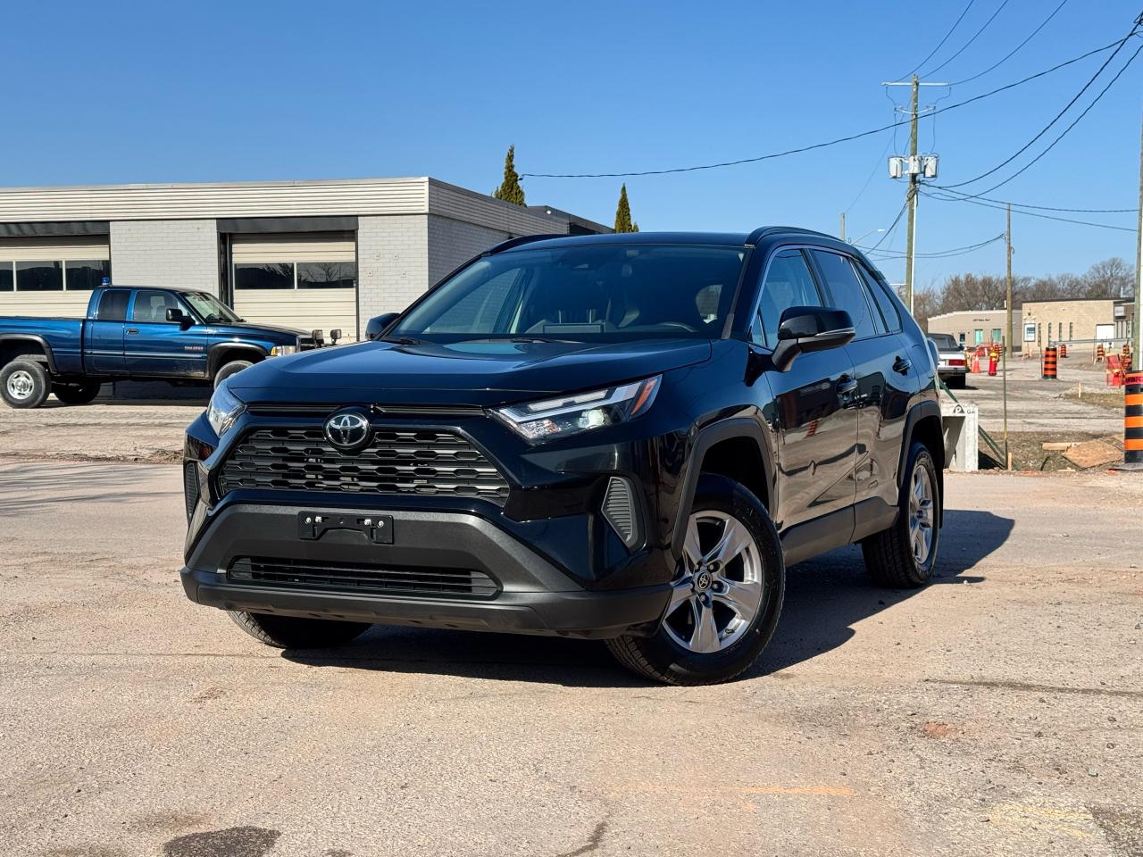 Used 2023 Toyota RAV4 XLE AWD|NOADDCNT|SUNROOF|HEATEDSEATS|BACKUP for sale in Oakville, ON