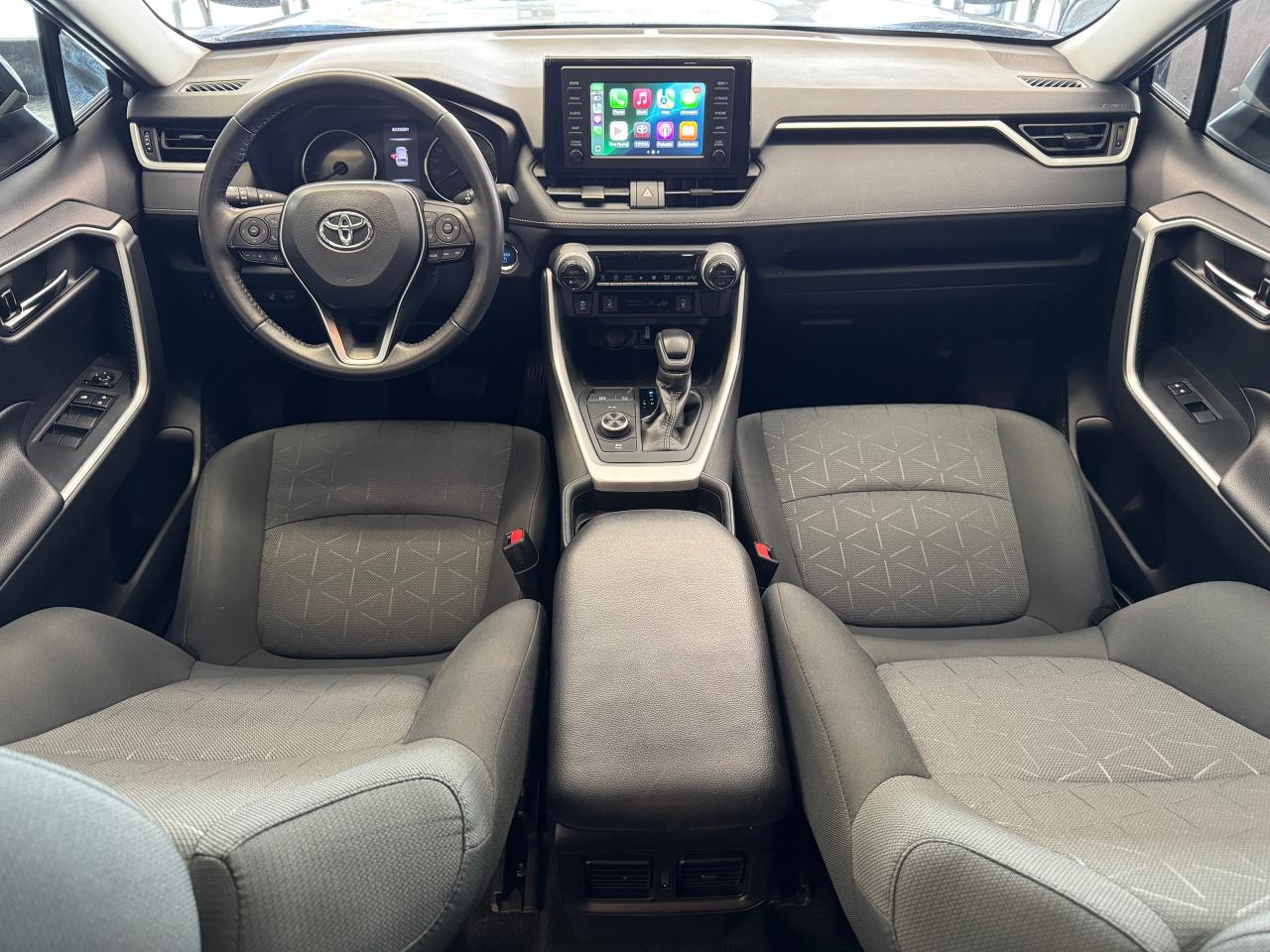 2020 Toyota RAV4 XLE HYBIRD AWD+Remote Start+Tinted+CLEAN CARFAX - Photo #2