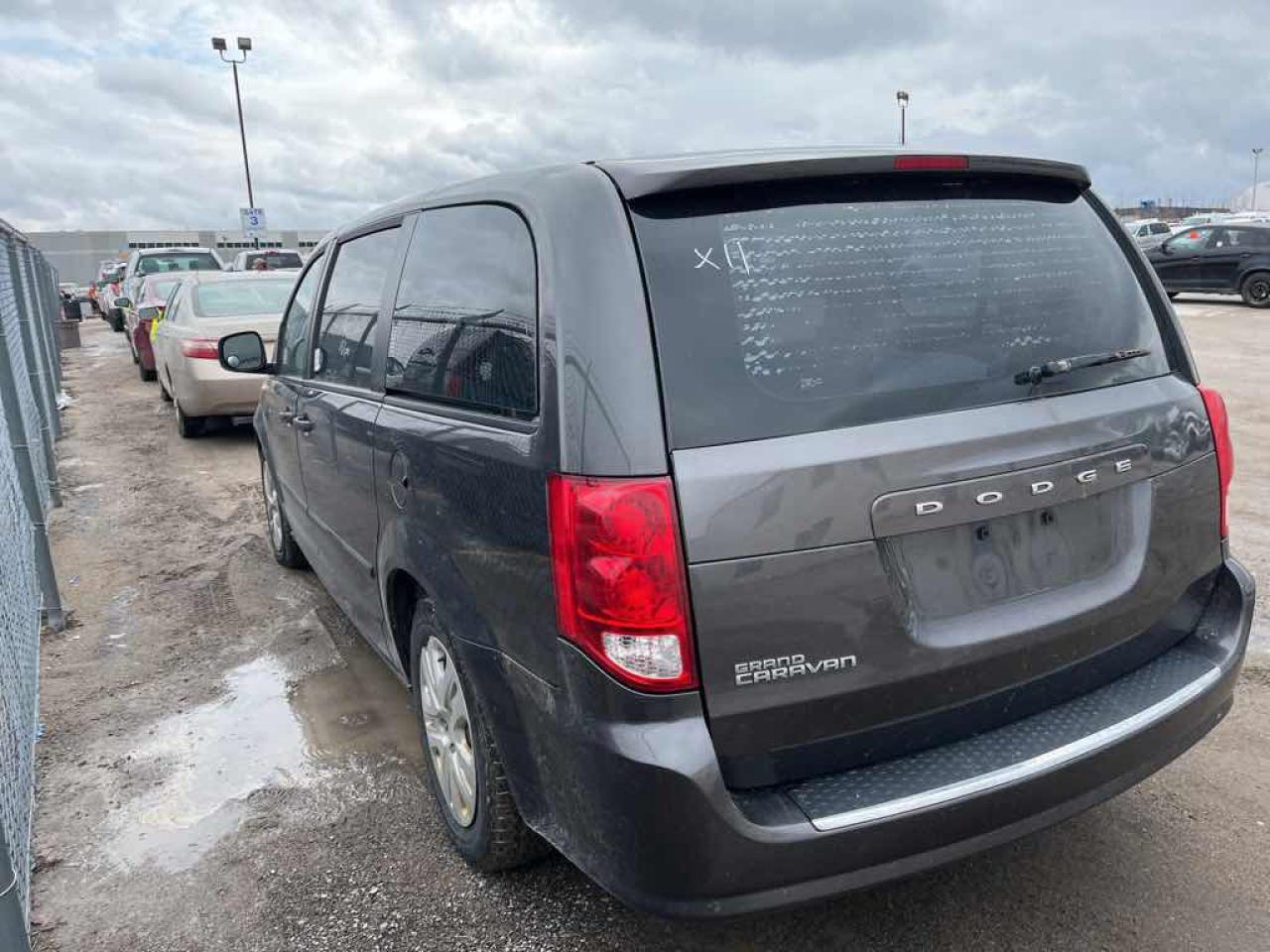 2016 Dodge Grand Caravan SE - Photo #6