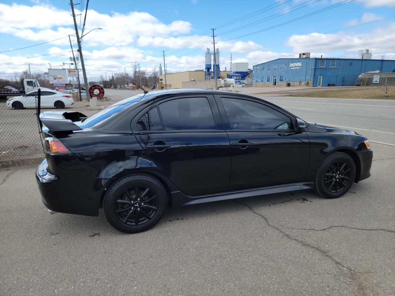 2017 Mitsubishi Lancer Se Black Edition Photo3