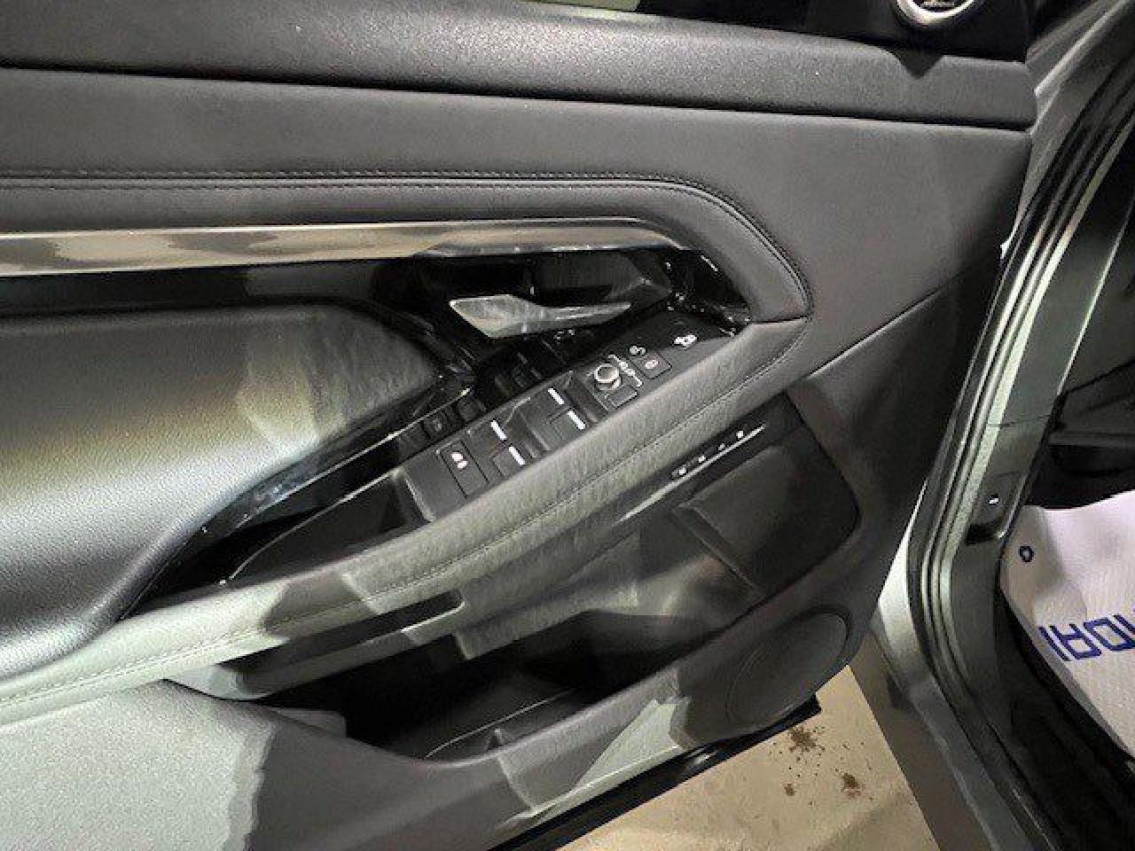 12316595