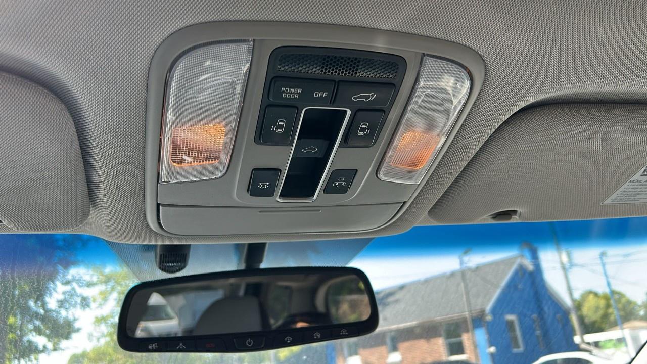 2019 Kia Sedona SX Photo