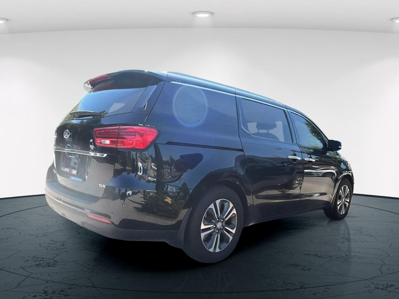 2019 Kia Sedona SX Photo