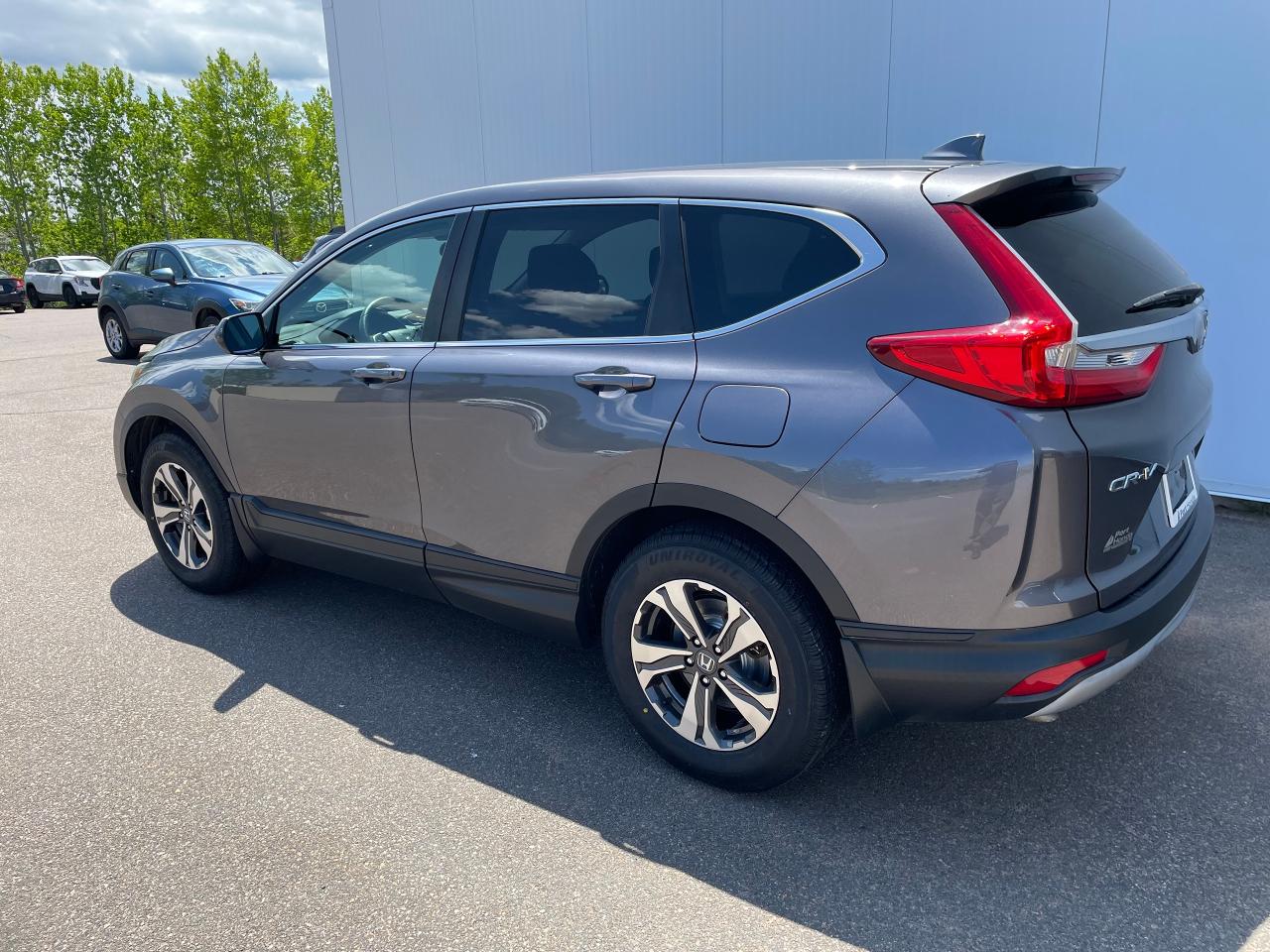 2019 Honda CR-V LX Photo2