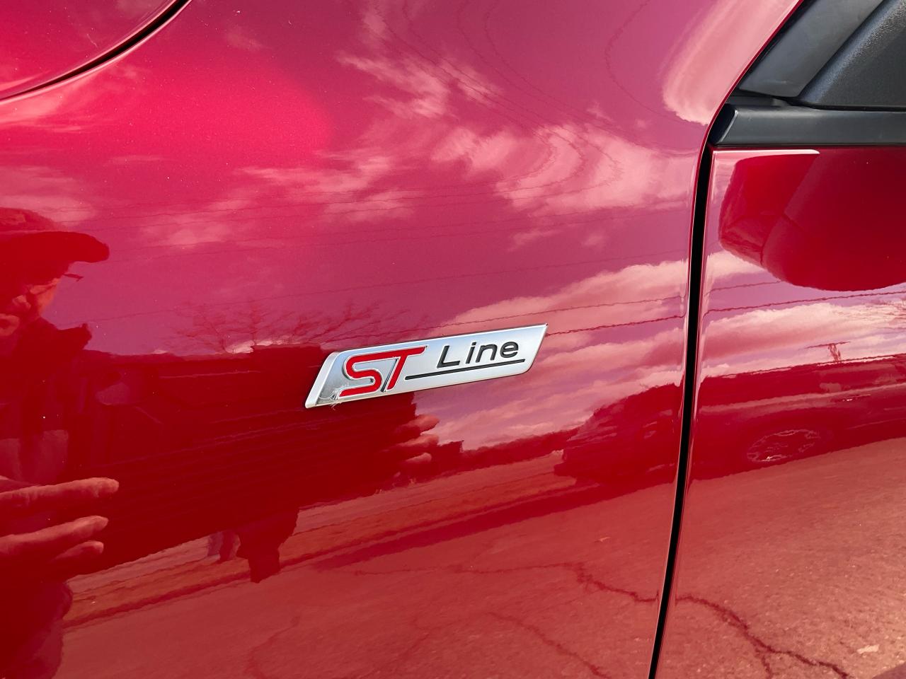 2025 Ford Escape ST-Line Select Photo5