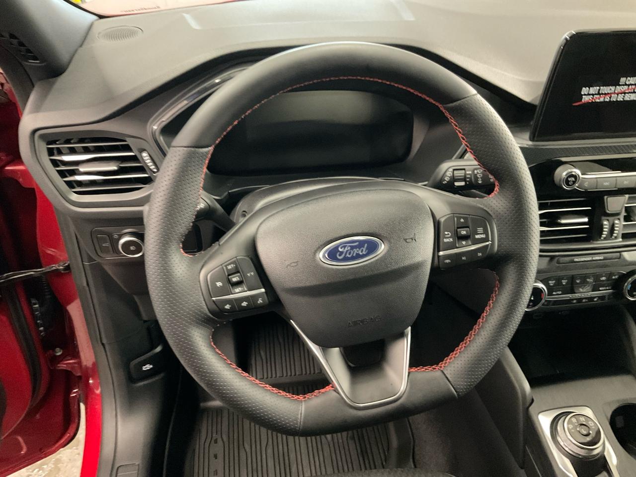 2025 Ford Escape ST-Line Select Photo5