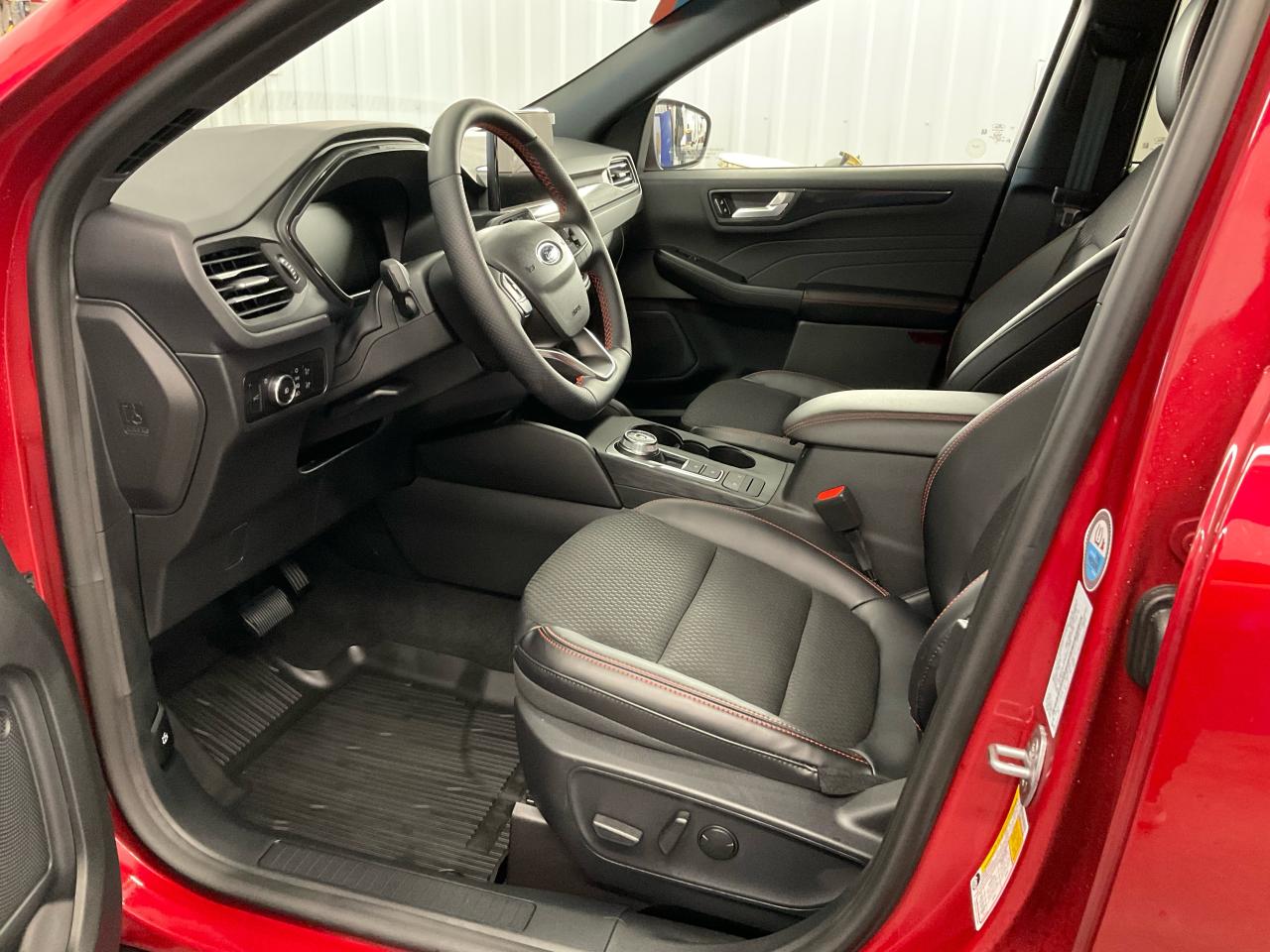 2025 Ford Escape ST-Line Select Photo5