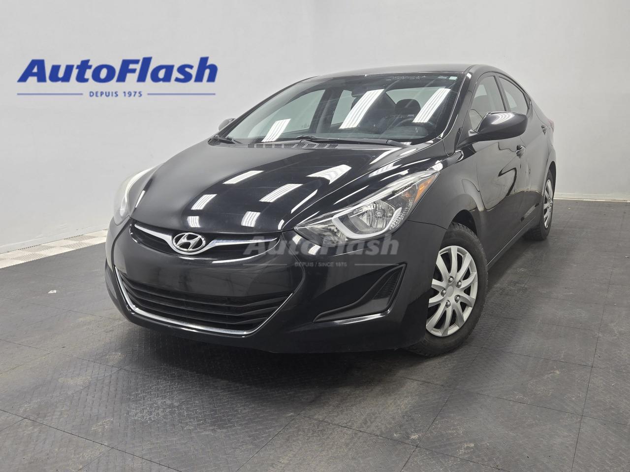 Used 2016 Hyundai Elantra GL 1.8L, AC, BLUETOOTH, SIEGES CHAUFFANTS for sale in Saint-Hubert, QC