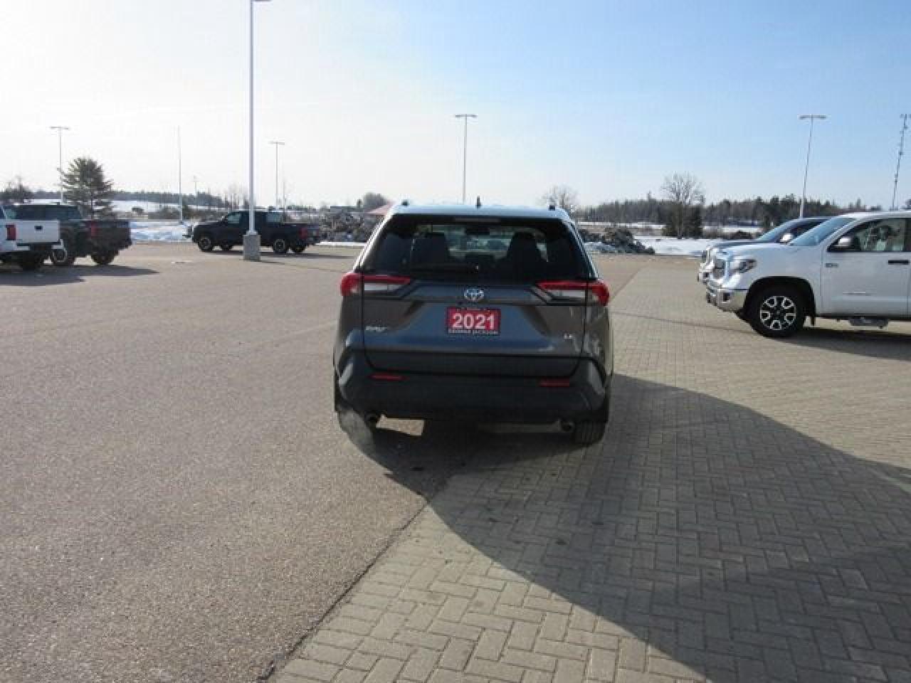 2021 Toyota RAV4 LE - Photo #5