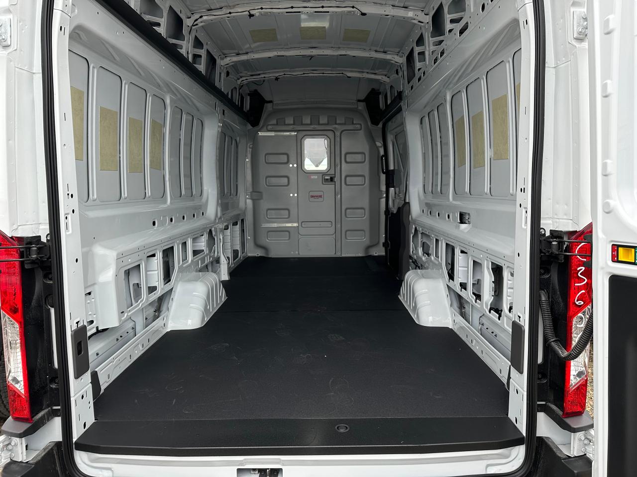 2025 Ford Transit Cargo Van BASE T-350 148 EL Hi Rf 9500 GVWR AWD 101A Photo5