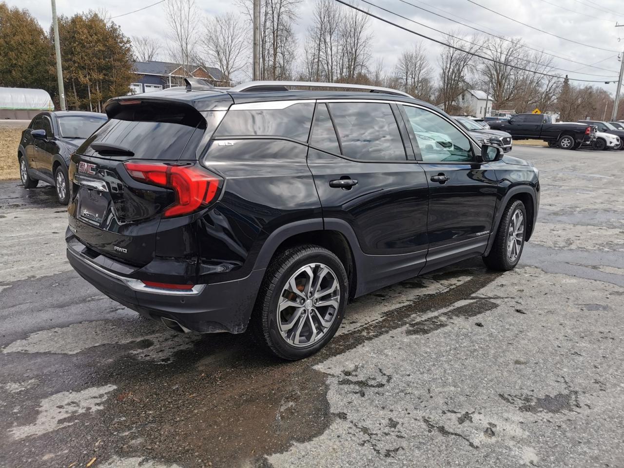 2020 GMC Terrain SLT - Photo #5