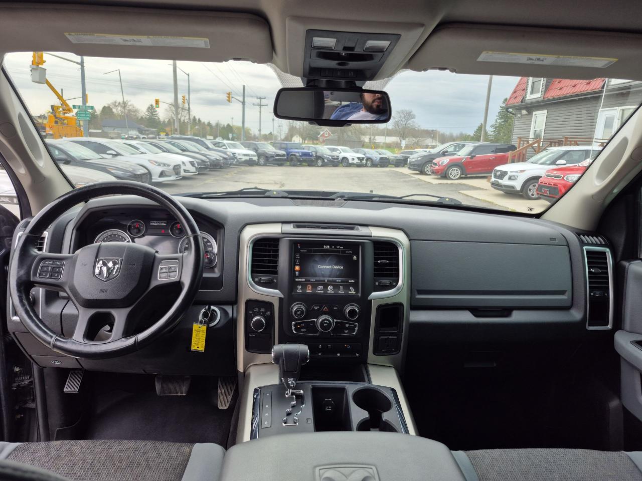 2013 RAM 1500 Big Horn 5.7L HEMI-4X4 CREWCAB Photo14