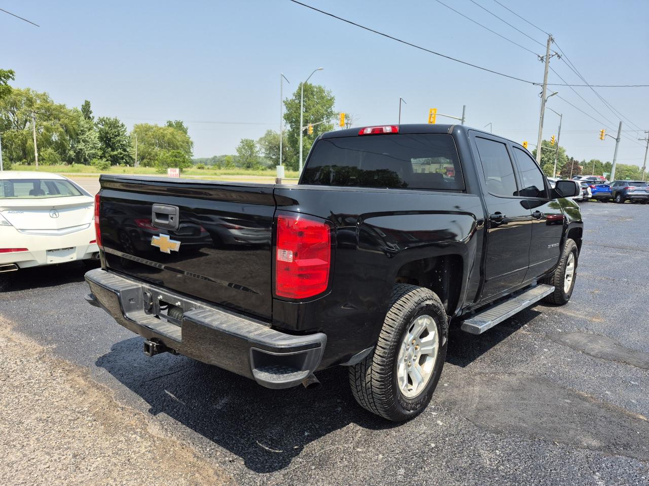 2017 Chevrolet Silverado 1500 LT Z71 5.3L 4X4 CREW CAB Photo25
