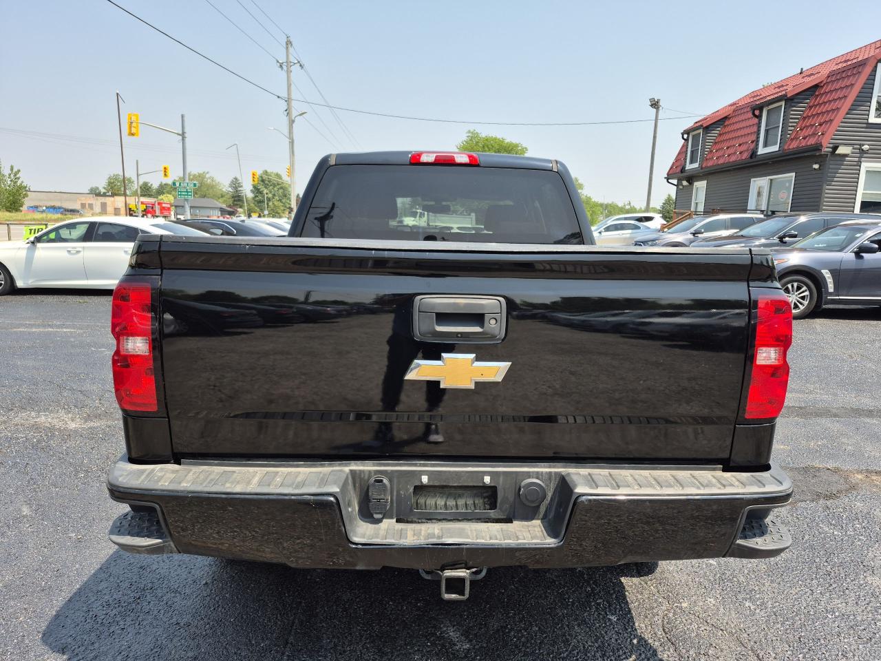 2017 Chevrolet Silverado 1500 LT Z71 5.3L 4X4 CREW CAB Photo4