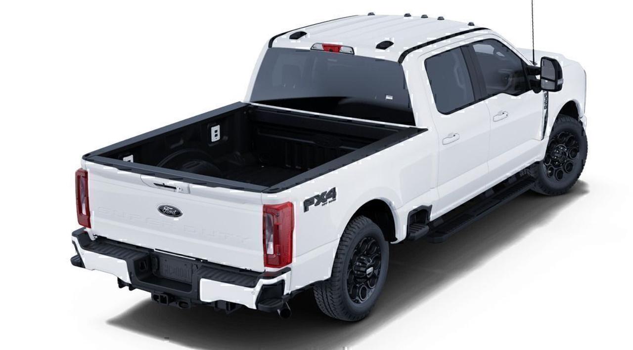 2025 Ford Super Duty F-350 XLT Photo