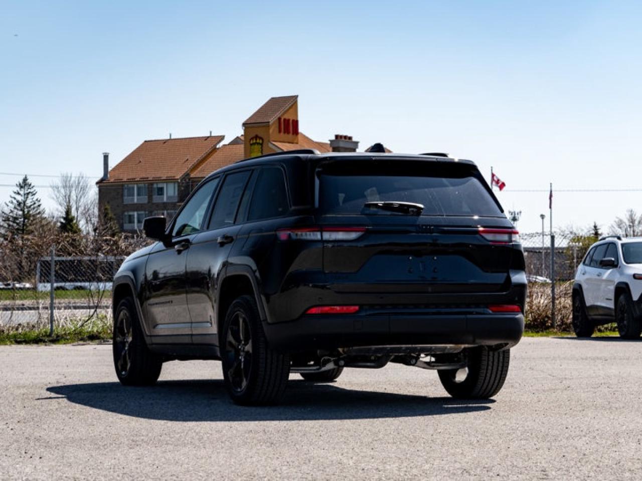 2025 Jeep Grand Cherokee Altitude Photo