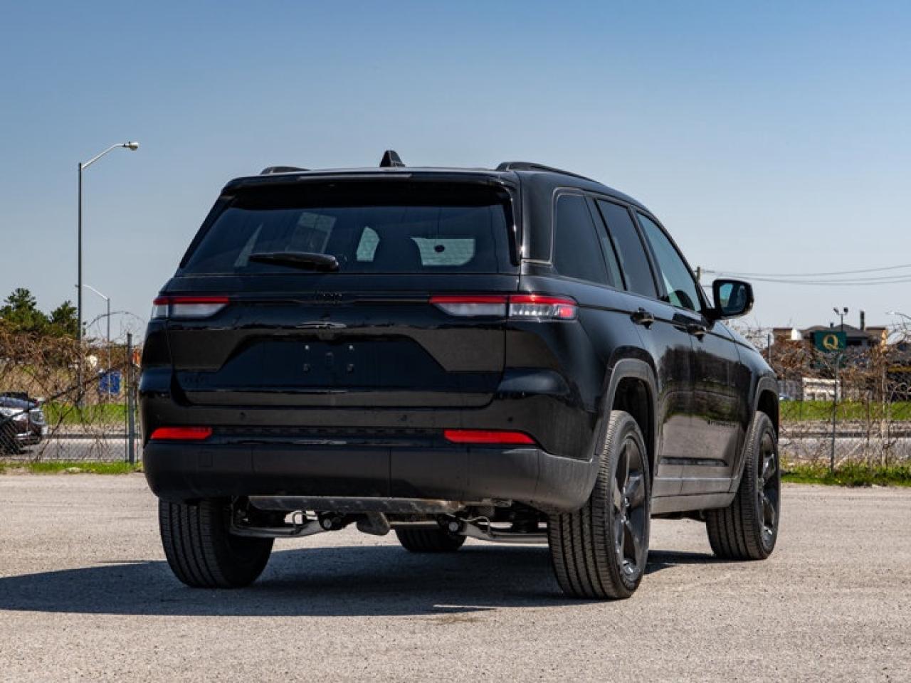 2025 Jeep Grand Cherokee Altitude Photo