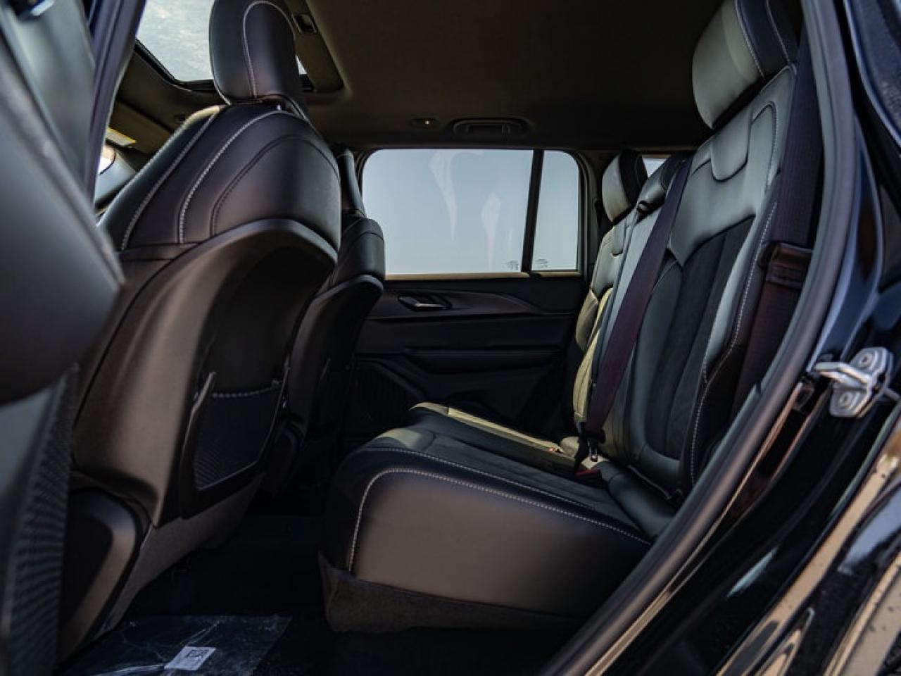 2025 Jeep Grand Cherokee Altitude Photo