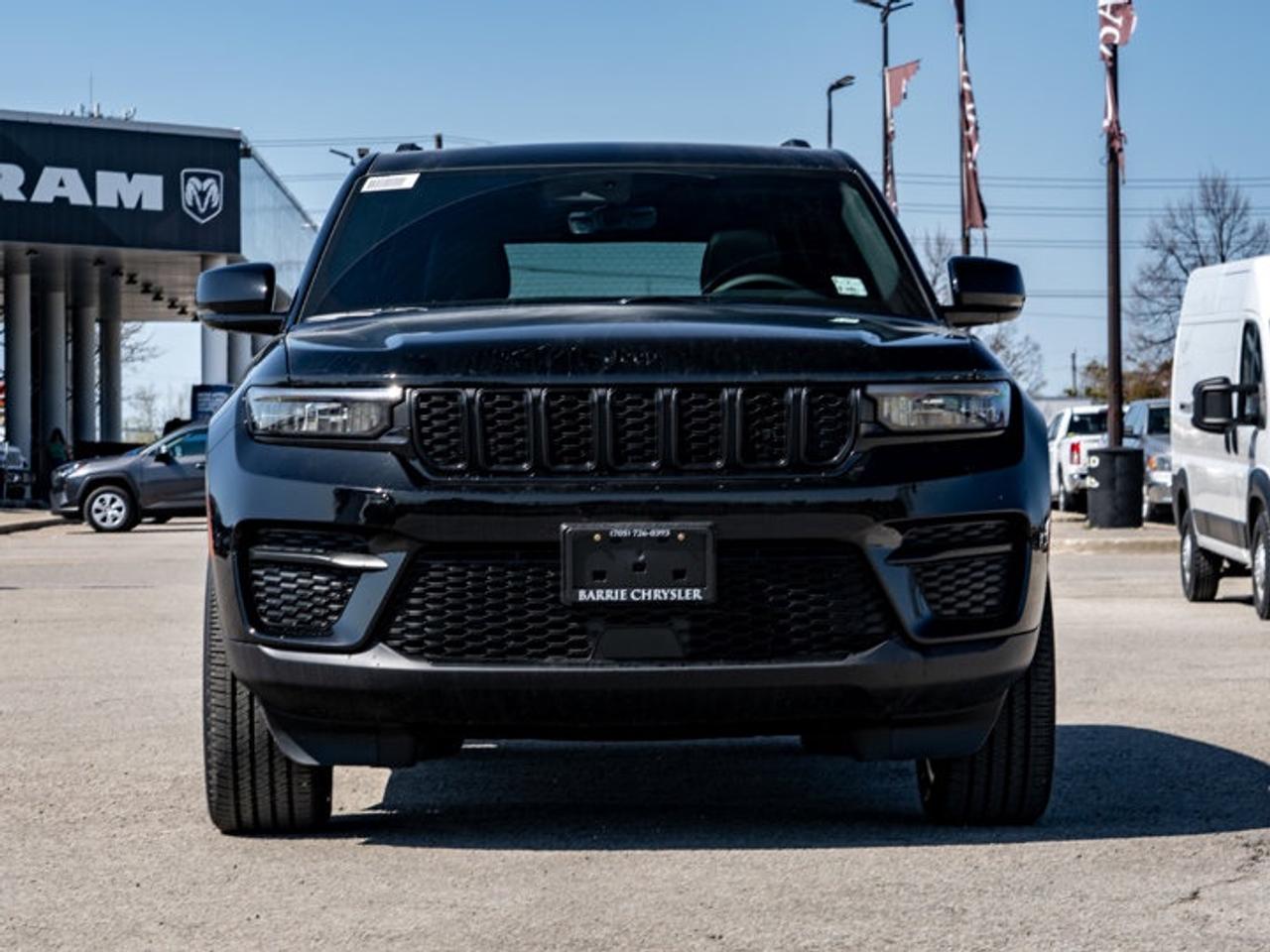 2025 Jeep Grand Cherokee Altitude Photo