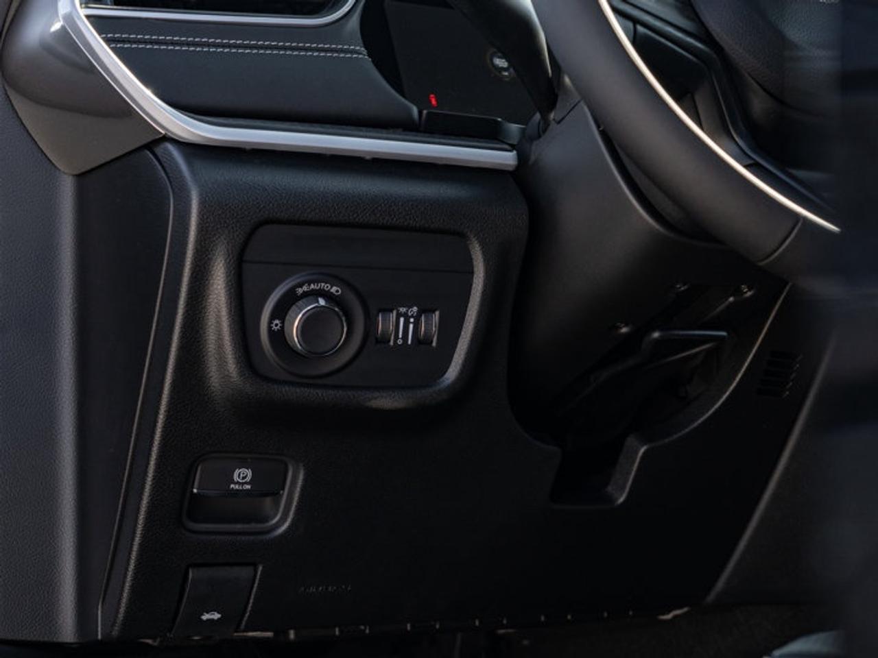 2025 Jeep Grand Cherokee Altitude Photo