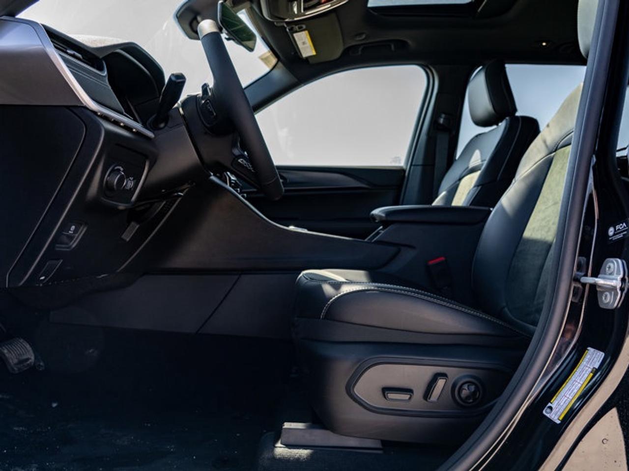 2025 Jeep Grand Cherokee Altitude Photo