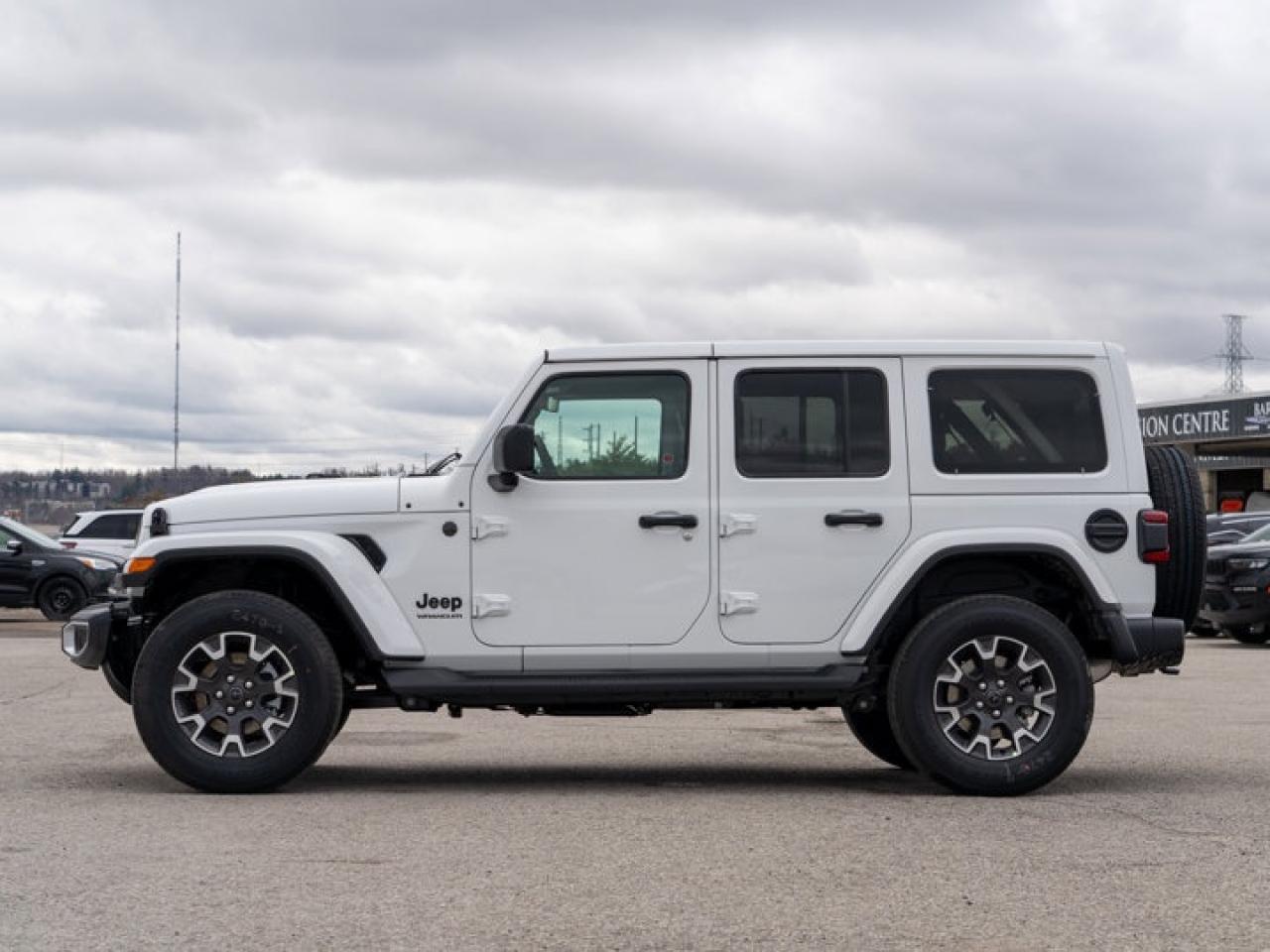 2025 Jeep Wrangler Sahara Photo3