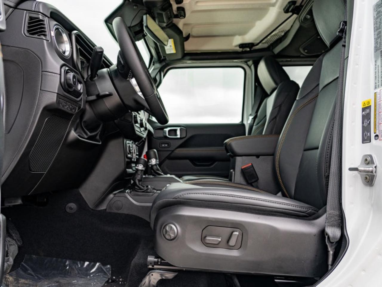 2025 Jeep Wrangler Sahara Photo