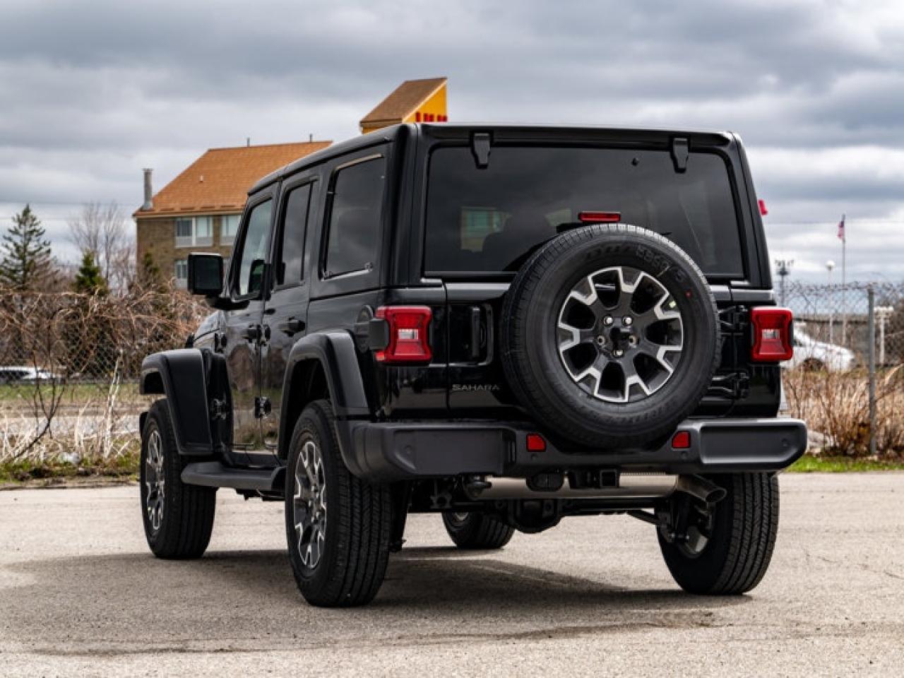 2025 Jeep Wrangler Sahara Photo