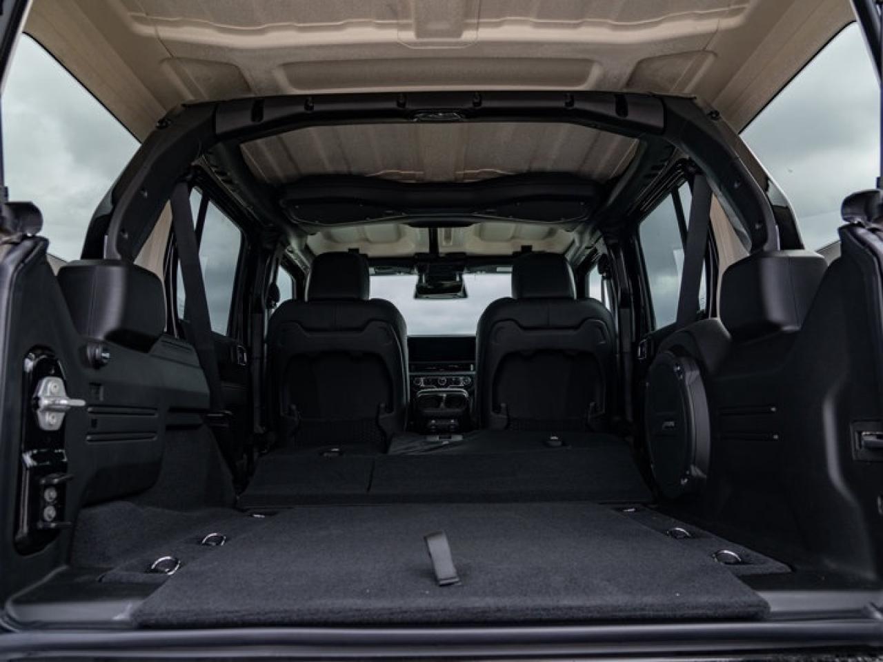 2025 Jeep Wrangler Sahara Photo