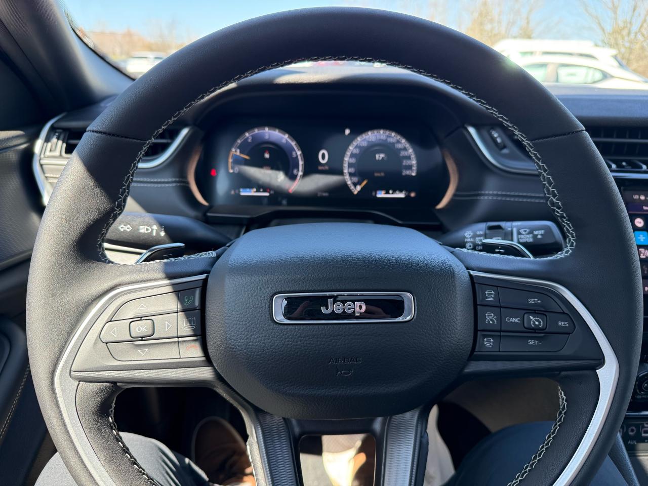 2025 Jeep Grand Cherokee ALTITUDE 4X4 Photo33
