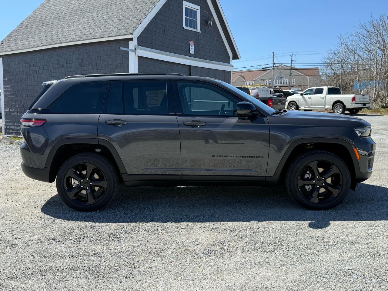 2025 Jeep Grand Cherokee ALTITUDE 4X4 Photo24
