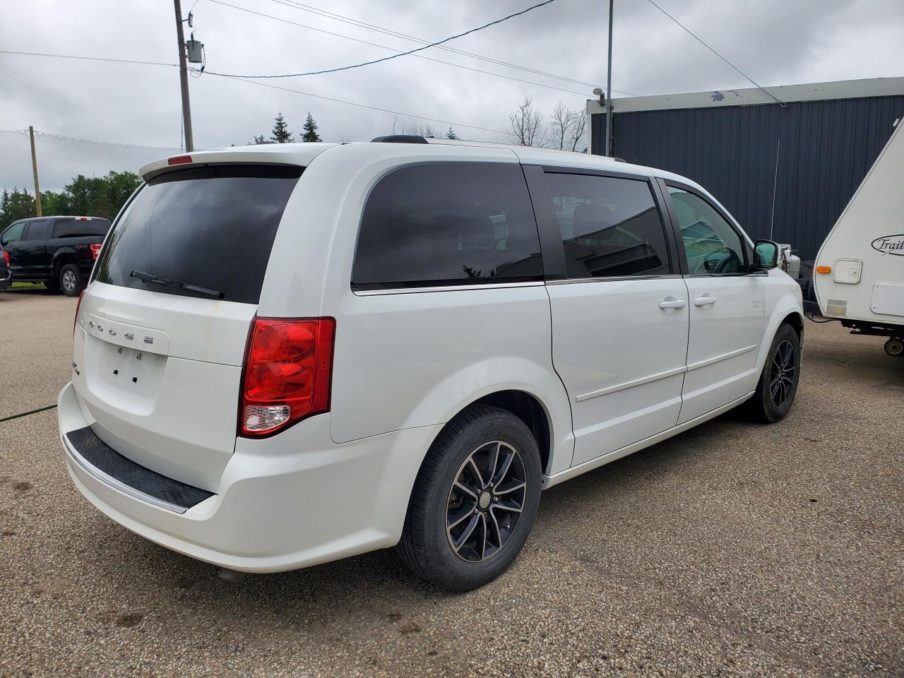 2017 Dodge Grand Caravan CVP - 7 PASSENGER - Photo #2