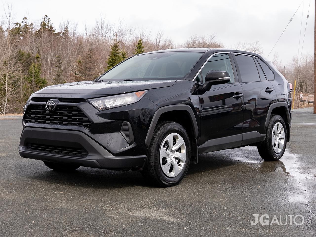 2022 Toyota RAV4 LE AWD