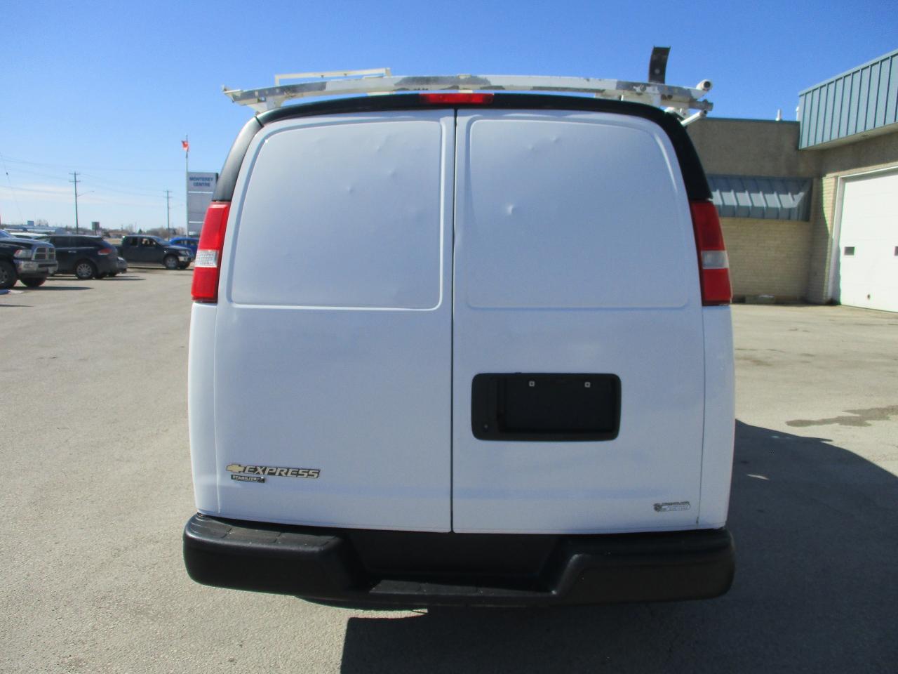 2016 Chevrolet Express Cargo Van  - Photo #6