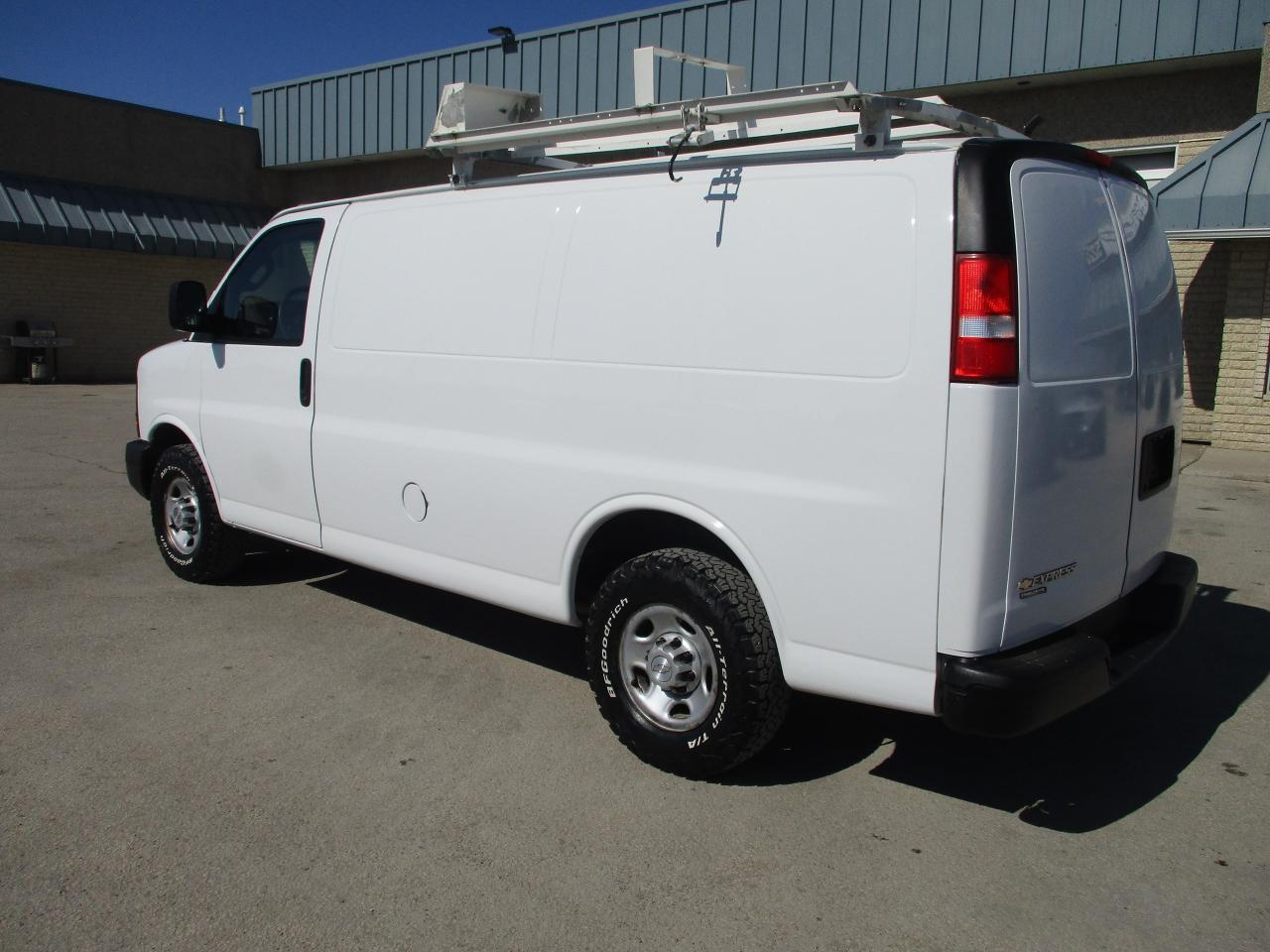 2016 Chevrolet Express Cargo Van  - Photo #5
