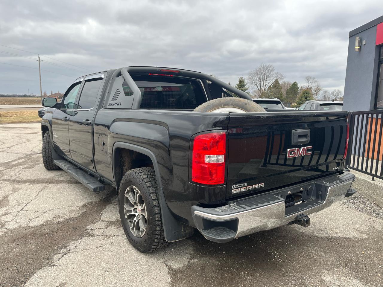 2018 GMC Sierra 1500 SLE | Heated Bucket Seats | Backup Camera | Bluetooth - Photo #3