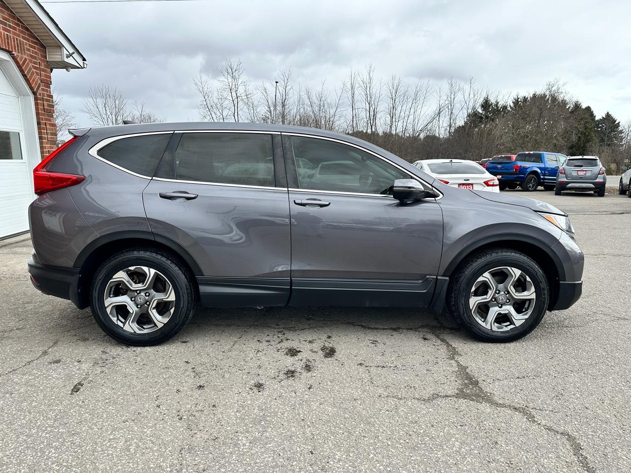 2018 Honda CR-V EX-L AWD HTD LTHR Sunroof CarPlay XM BackupCam Photo4