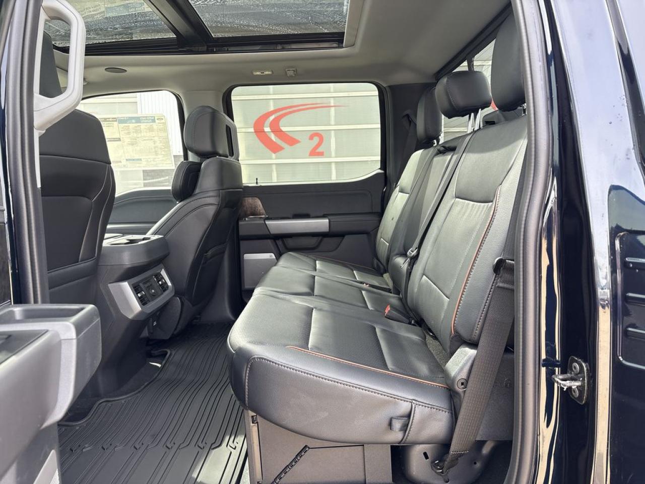 2025 Ford F-350 Super Duty DRW LARIAT 8' Box 628A Photo5