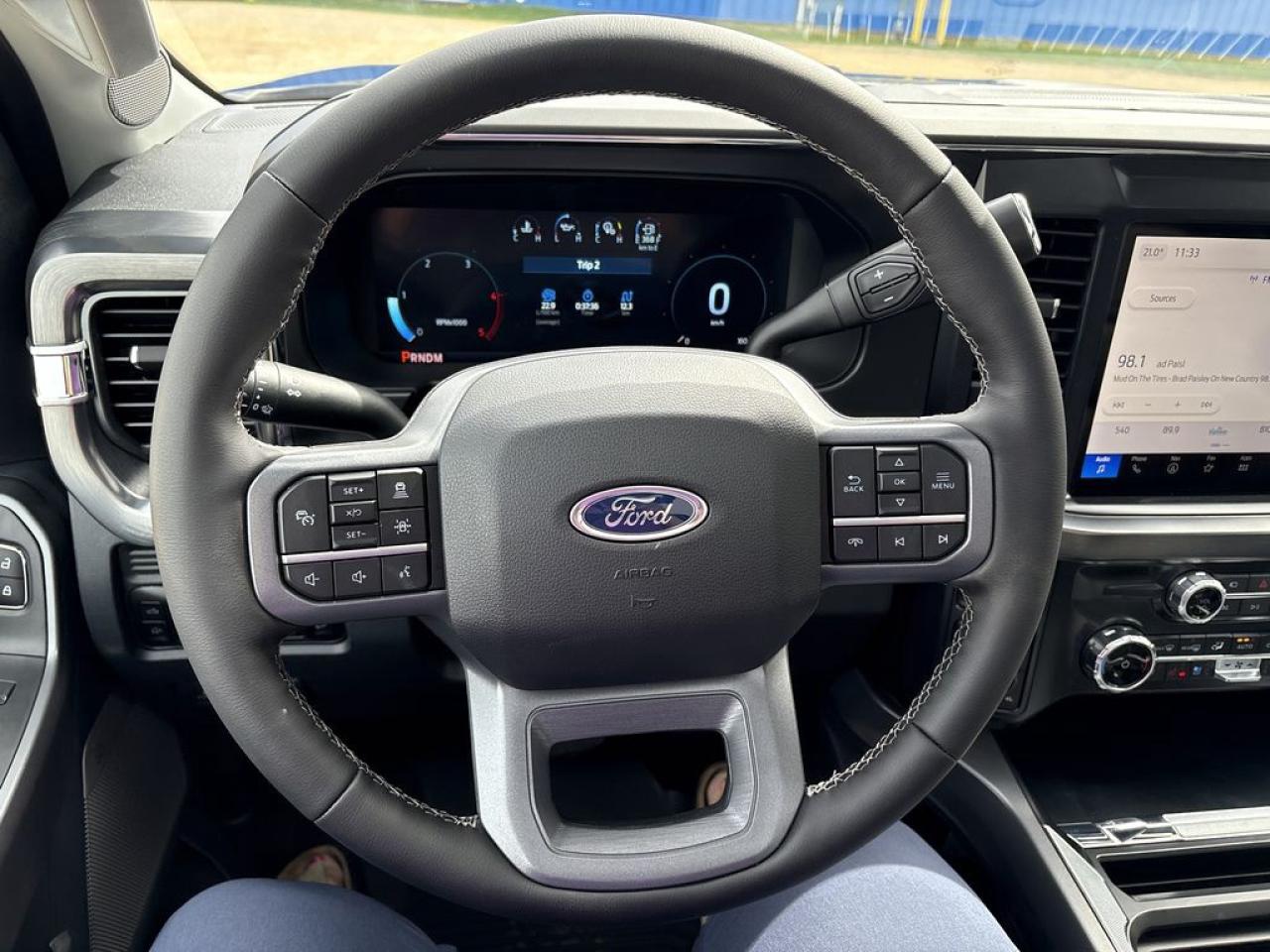 2025 Ford F-350 Super Duty DRW LARIAT 8' Box 628A Photo5