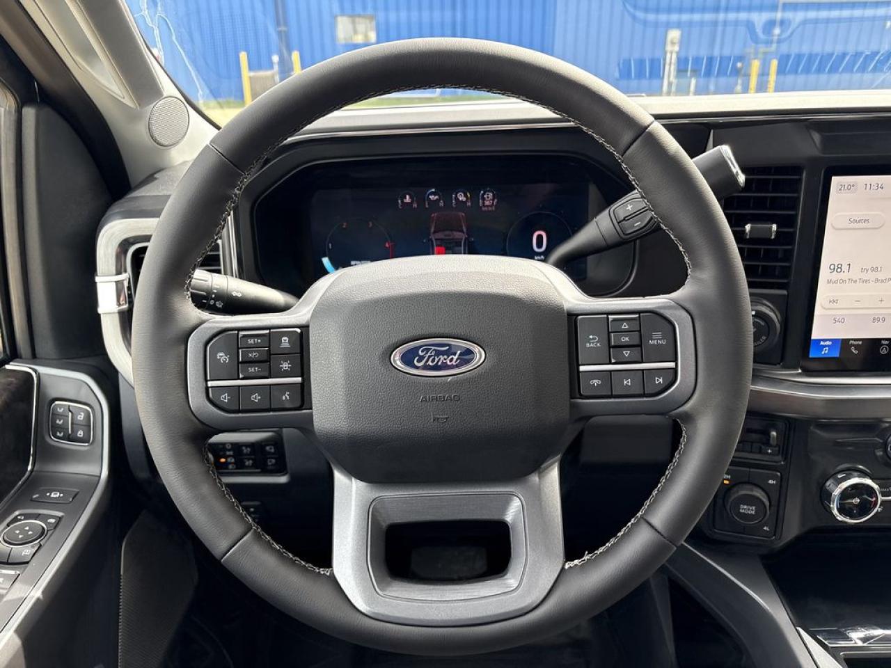 2025 Ford F-350 Super Duty DRW LARIAT 8' Box 628A Photo5