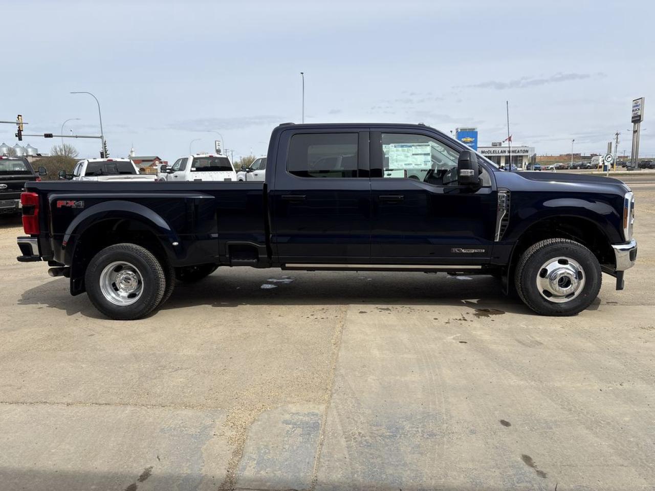 2025 Ford F-350 Super Duty DRW LARIAT 8' Box 628A Photo5